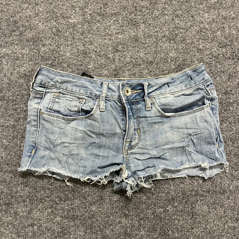 Bullhead Denim Co. Shorts Womens Size 5 Light Wash Skinny Raw Hem Cutoff Casual